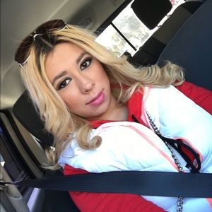 Meet your Posher, Nadia