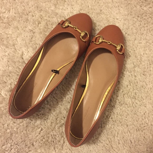 ✨New Listing! Banana Republic Flats