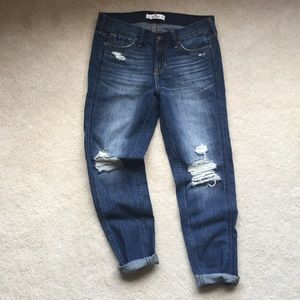 Dark wash Boyfriend Jeans