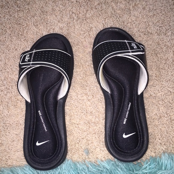 new nike slide flip flops !
