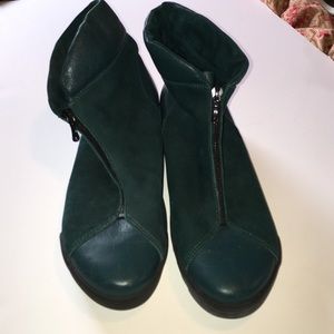Blue green zip up soft leather ankle boots