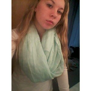 Meet your Posher, Britney