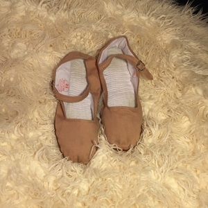 Cotton MaryJane Shoe