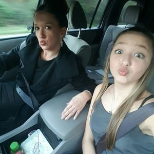 Meet your Posher, Dana