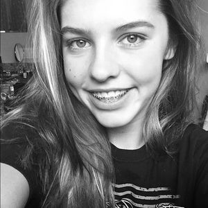 Meet your Posher, Jenna