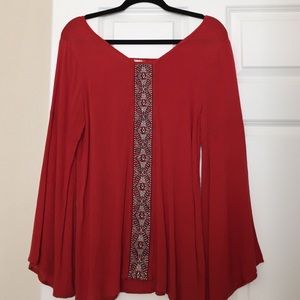 Long top with bell sleeve