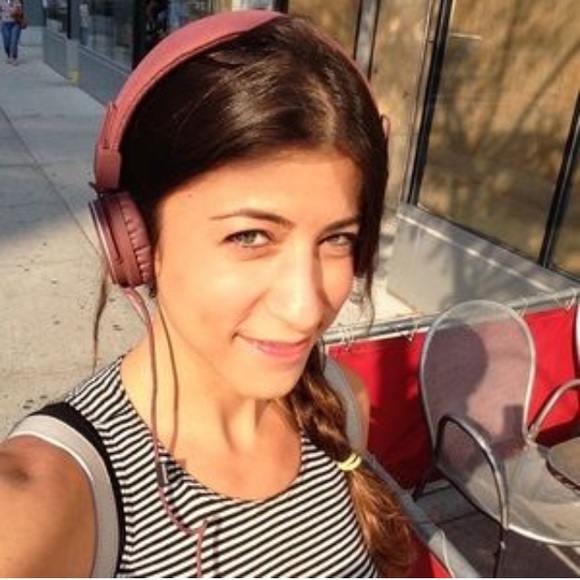 Hi, I'm Arielle! - Picture 4 of 4