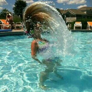 Meet your Posher, Kayla