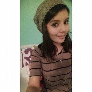 Meet your Posher, Cynthia