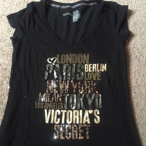 VS shirt