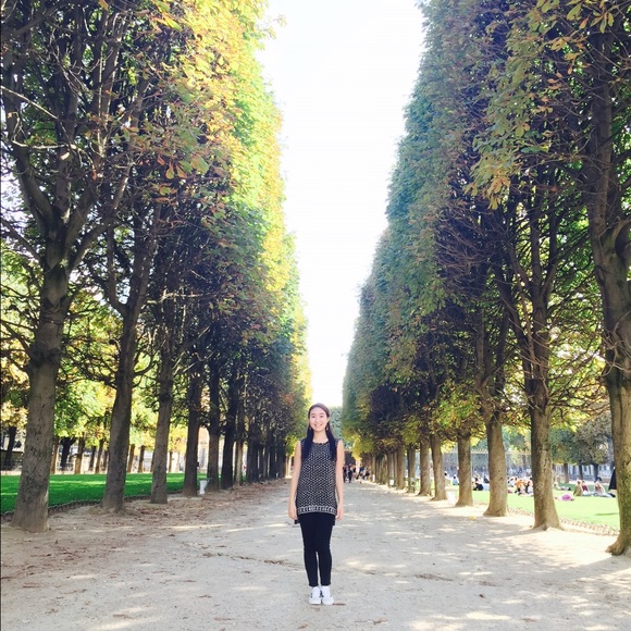 Meet your Posher, Susan - Picture 2 of 2