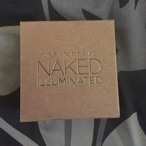 URBAN DECAY NAKED ILLUMINATED