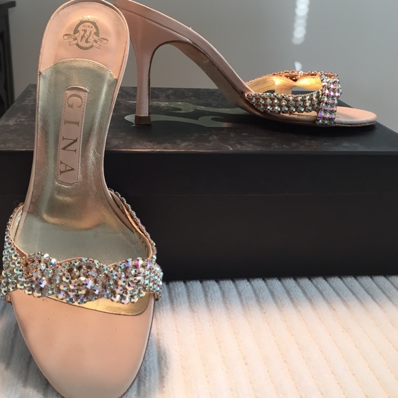 Shoes - Picture 2 of 3