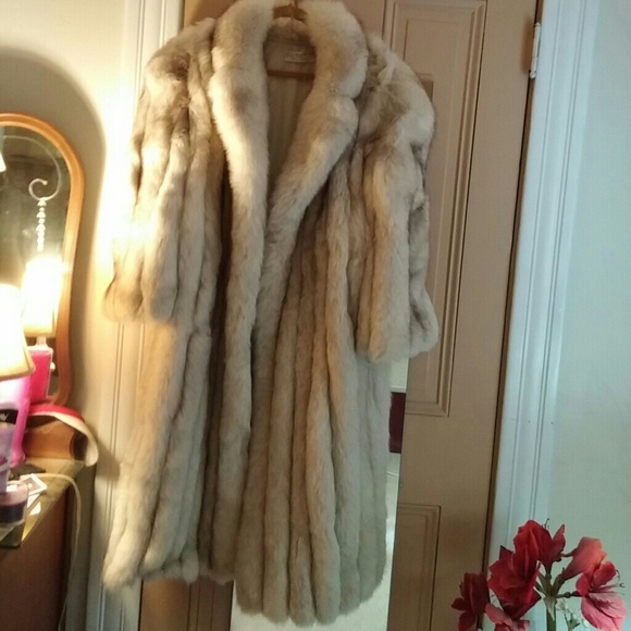 FULL LENGTH WHITE FOX COAT - Picture 2 of 2