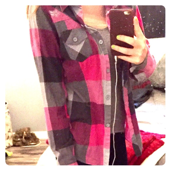 Fox flannel size M Available!