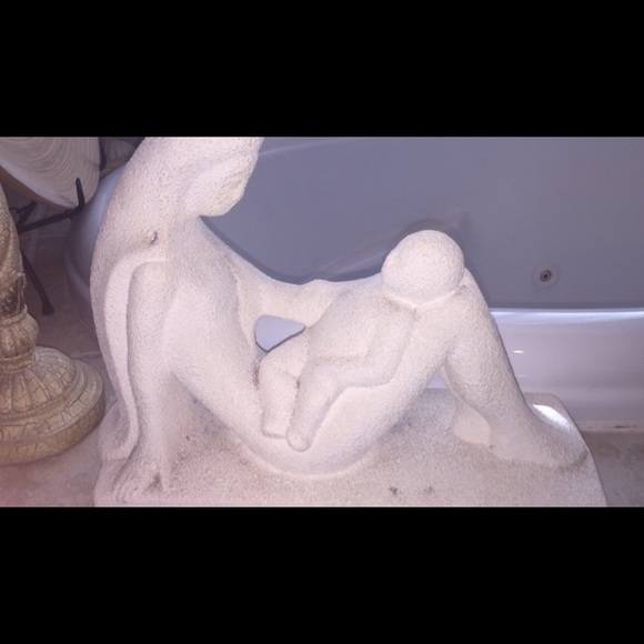 Haeger Potteries White Mother and Child sculpture - Picture 1 of 4
