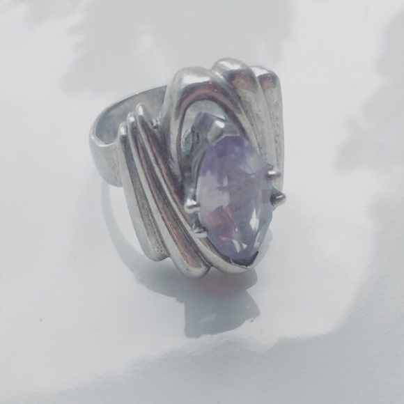 .925 AMETHYST ring !