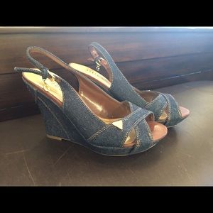 Guess denim wedge shoe