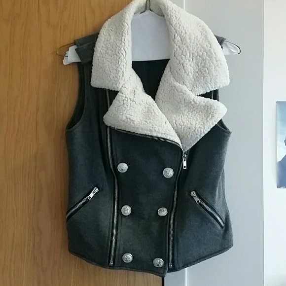 Collared vest
