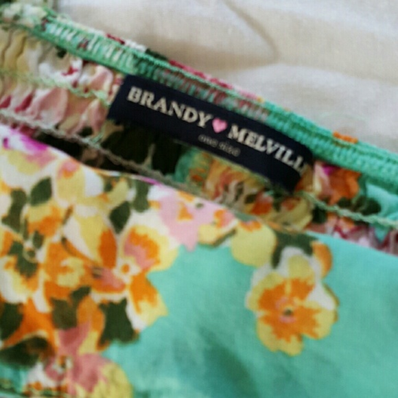 Brandy Melville Floral Print Crop Top - Picture 4 of 4