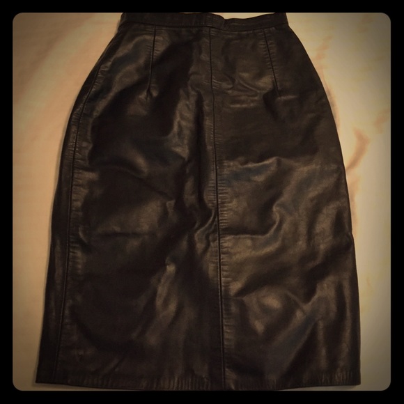 Black leather pencil skirt