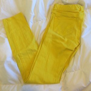 Yellow hollister skinny jeans