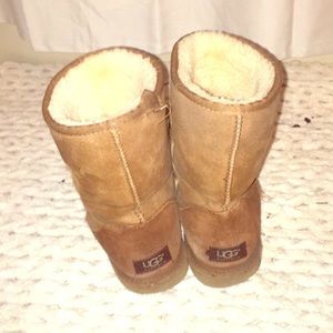 Authentic chestnut UGGS size 9