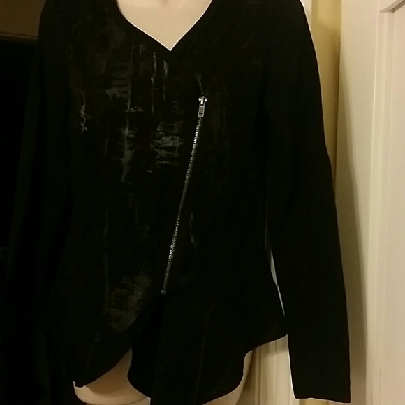Vera Wang Tops - ALL SET FOR @cosey1Vera Wang asymmetrical Shirt