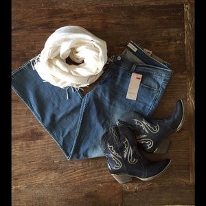 Levis bundle for @hallgurl (2 pair)