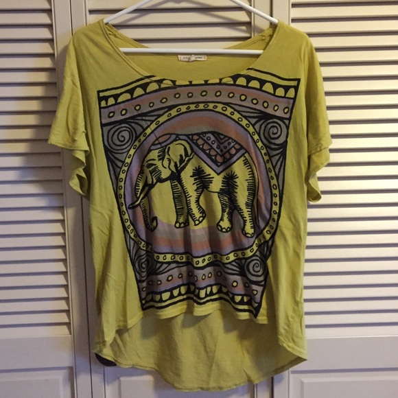 UO Elephant High Low Tee