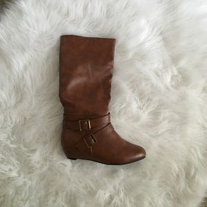 Brown boots
