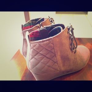 Women Suede Style Lace Up Wedge Ankle Boots/Bootie