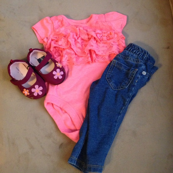 Baby girl complete outfit!