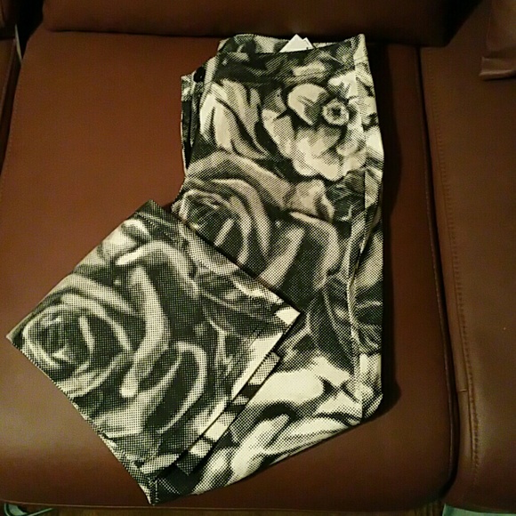 Floral pants size 7
