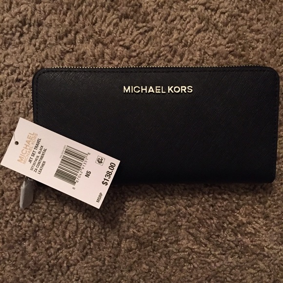 Brand New Micharl Kors Black Wallet ❤️