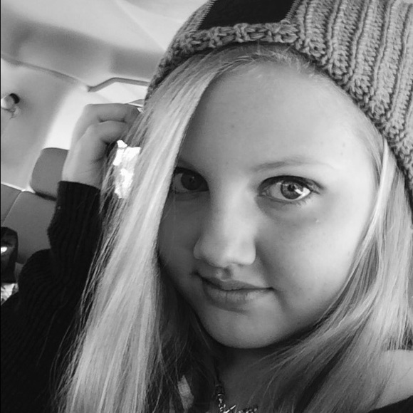 Meet your Posher, Logan - Picture 1 of 1