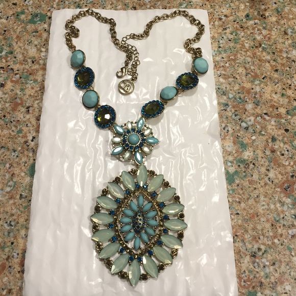 Necklace: turquoise colored necklace, faux gems - Picture 1 of 2