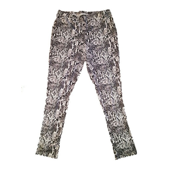 B/W Pattern Leggings
