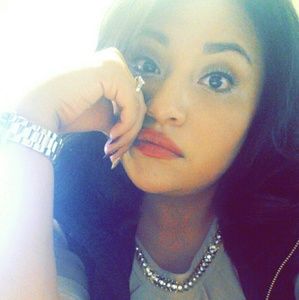 Meet your Posher, Jodie