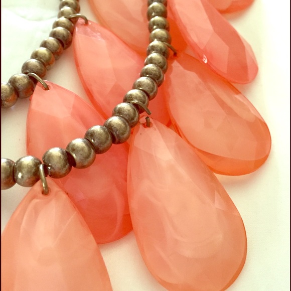 Pink jewel necklace