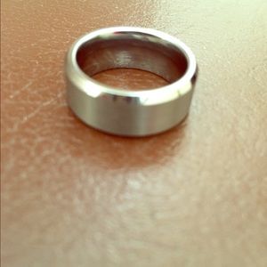 NEW men's tungsten carbide wedding band
