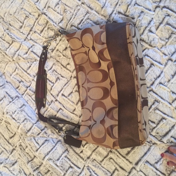 Coach shoulder bag (authentic) - Picture 3 of 4