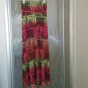 *Sold* Fun aztec maxi skirt