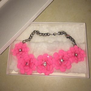 5 flower necklace