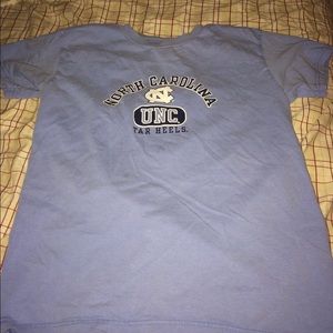North Carolina Tar Heels tshirt !!