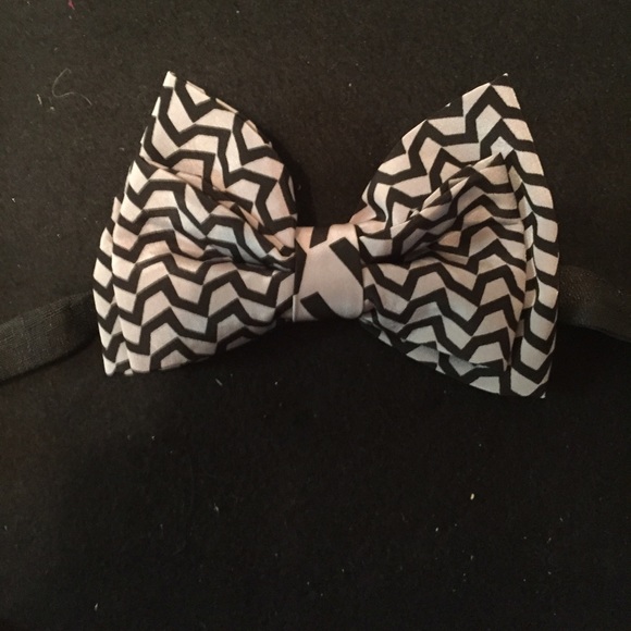 Bow tie - Picture 2 of 4