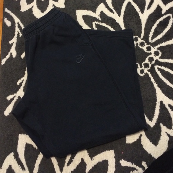 Sold 🚫 - Picture 1 of 4