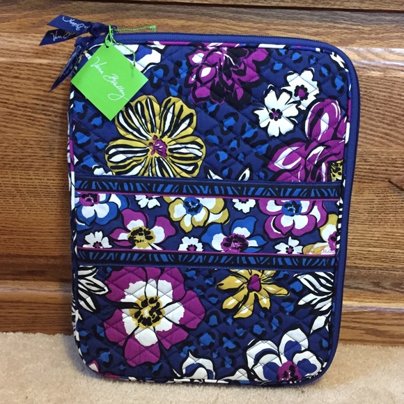 Vera Bradley Accessories - Laptop sleeve 💜