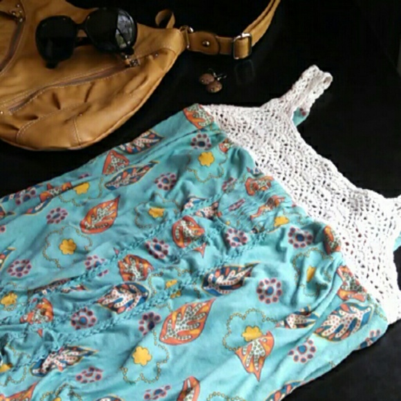 Fun leaves & flowers crocheted tank