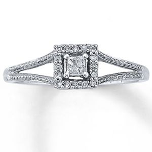 💍1/8 CT TW Promise Ring